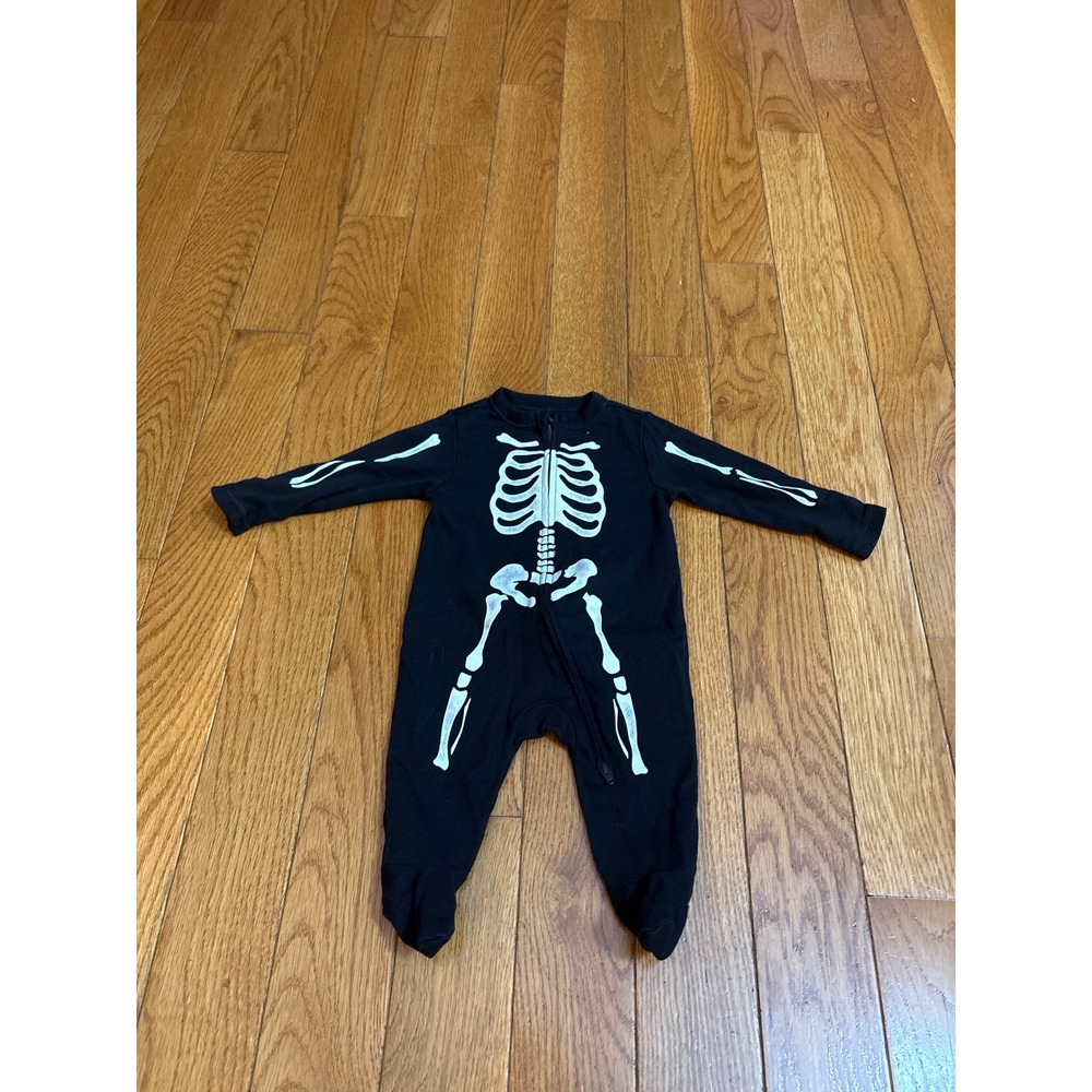 Old Navy Baby Glow In The Dark Skeleton Zip Footed Sleeper Black 0-3M